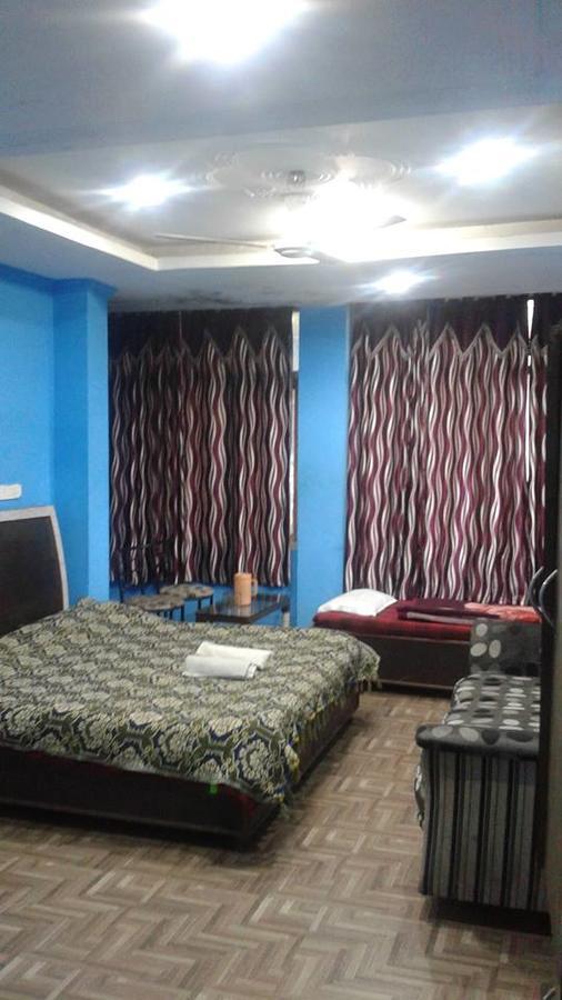 Hotel Lord Krishna Residency 맥그로드 간즈 외부 사진